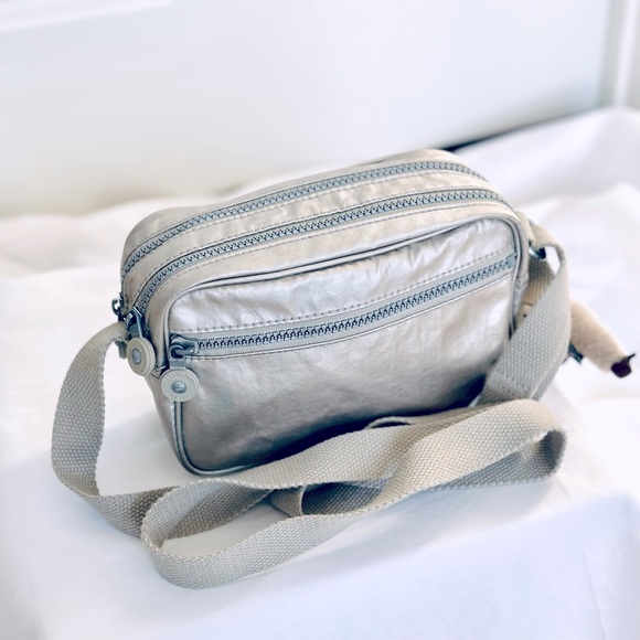 Kipling Metallic Double Zipper Camera Crossbody Bag - Picture 5 of 11